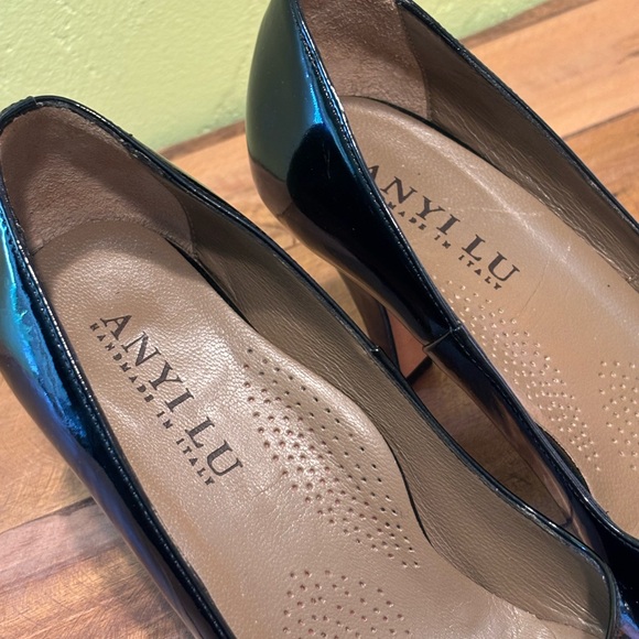Elegant Anyi Lu Women's Pumps - Picture 6 of 10